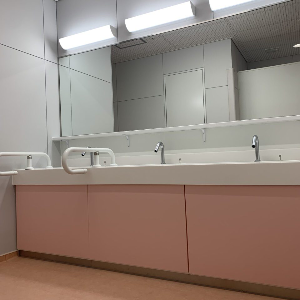 15A009C2-570C-4DD8-8027-9D07D1666398